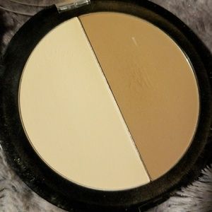 Wet n wild contour pallete in dulce de leche